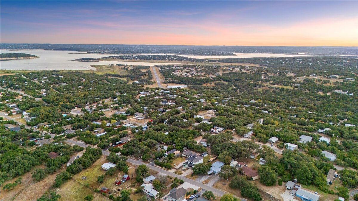 03-DJI_20251006191911_0010_D